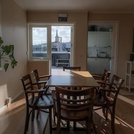 アパート The Penthouse